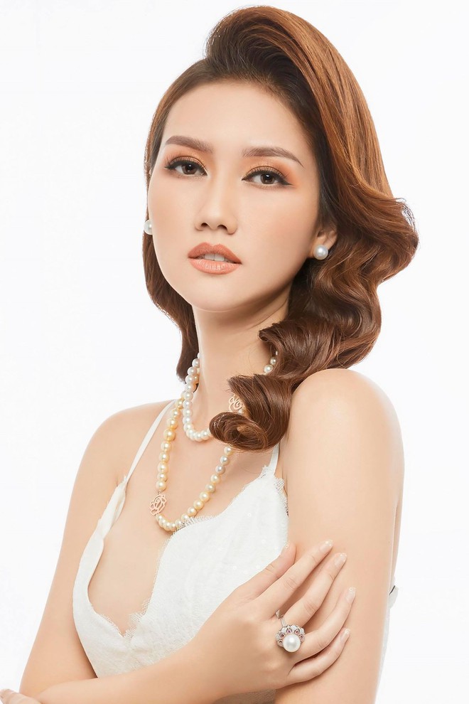 MC Hương Giang nói về mối quan hệ với bạn trai kém tuổi: Chuyện tình cảm hiện nay đang bùng nhùng lắm - Ảnh 7. MC Hương Giang nói về mối quan hệ với bạn trai kém tuổi: Chuyện tình cảm hiện nay đang bùng nhùng lắm - Ảnh 7.