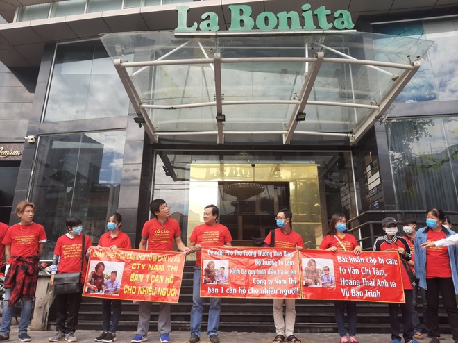 Bắt giam nữ Việt kiều cùng đồng bọn bán căn hộ dự án La Bonita cho nhiều người ở Sài Gòn - Ảnh 1. Bắt giam nữ Việt kiều cùng đồng bọn bán căn hộ dự án La Bonita cho nhiều người ở Sài Gòn - Ảnh 1.