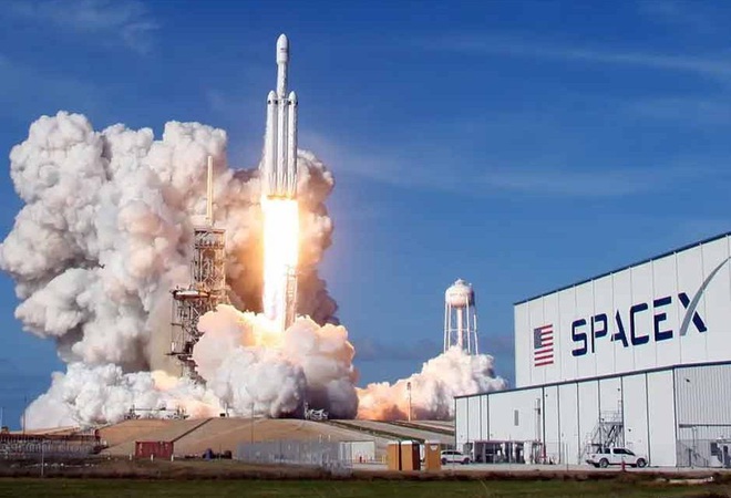 Chỉ phóng và thử nghiệm vệ tinh, SpaceX của Elon Musk kiếm tiền như thế nào? Tưởng không nhiều hóa ra nhiều không tưởng - Ảnh 1.